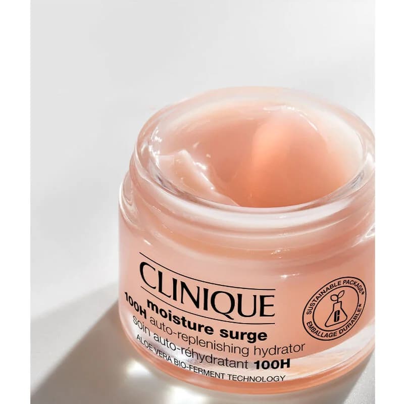 Révélez une Peau Éclatante : Clinique Moisture Surge 100H