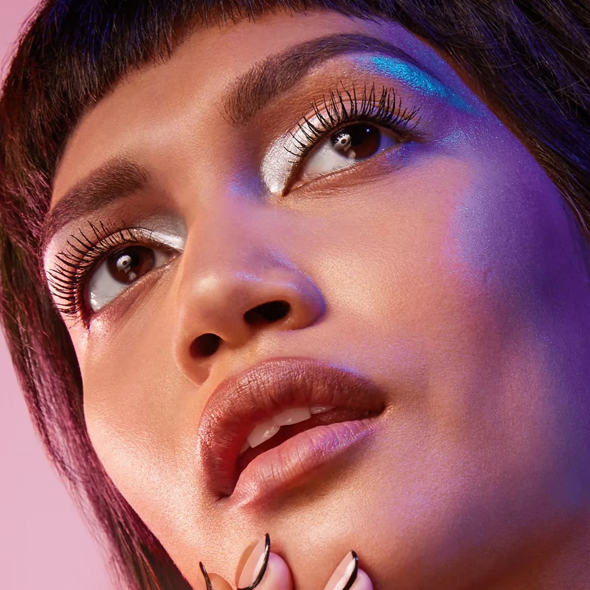 Sublimez Votre Regard: Mascara Sky High Cosmic Black