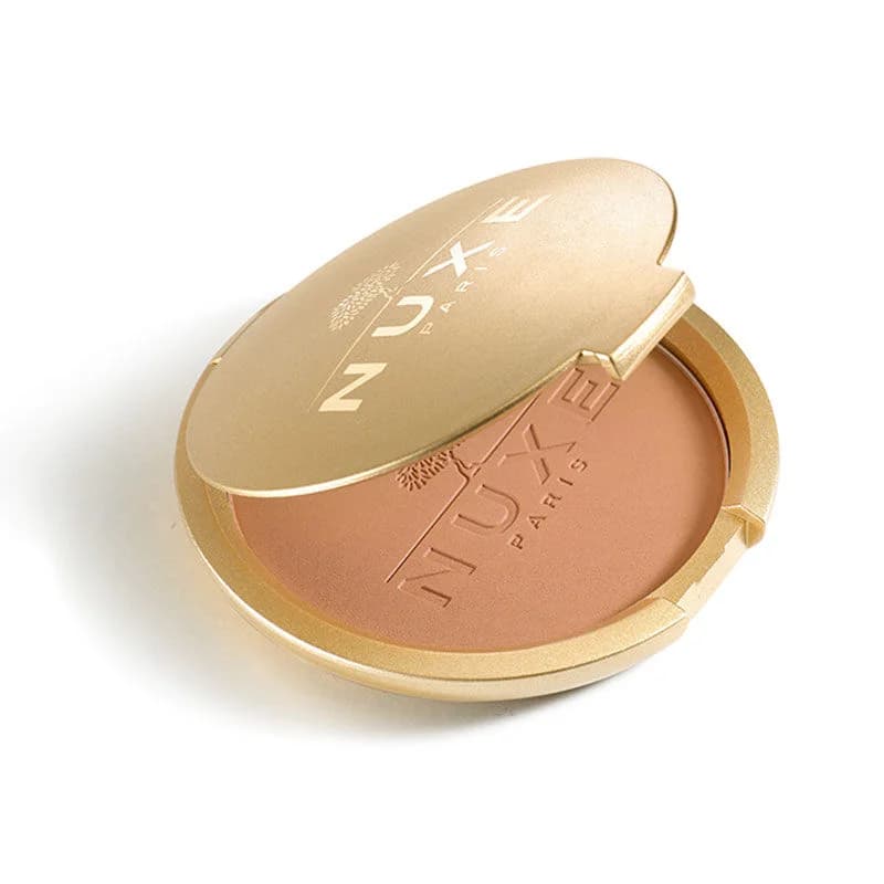 Obtenez un teint bronzé éclatant et une peau lissée