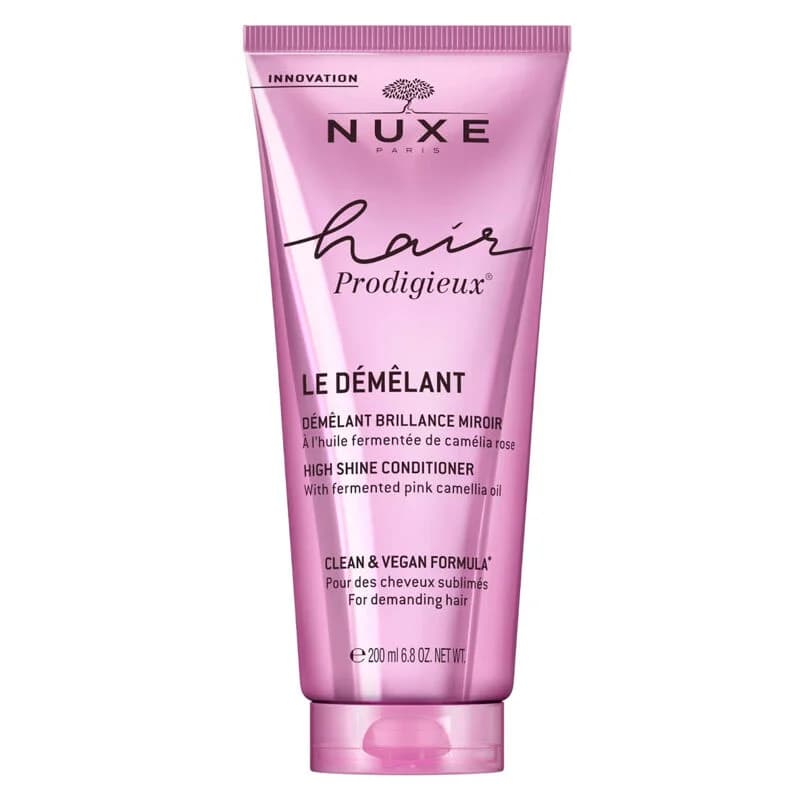 Obtenez des cheveux brillants et faciles à démêler